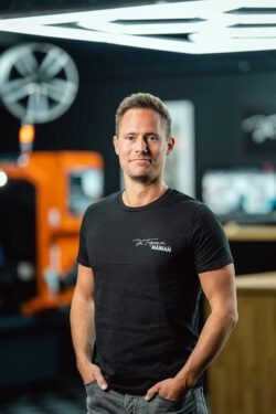 Marian Fiebig-Felgenreparatur und Aufbereitung in Bielefeld- Die Felgenschmiede